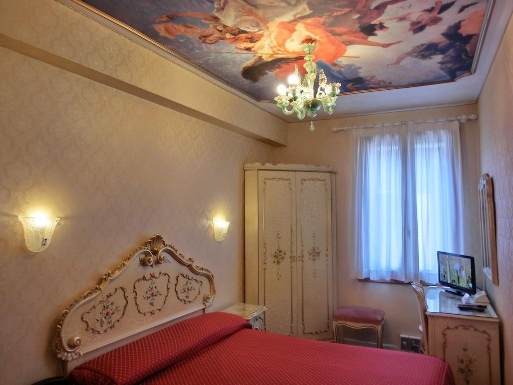 Hotel Diana Венеция Экстерьер фото